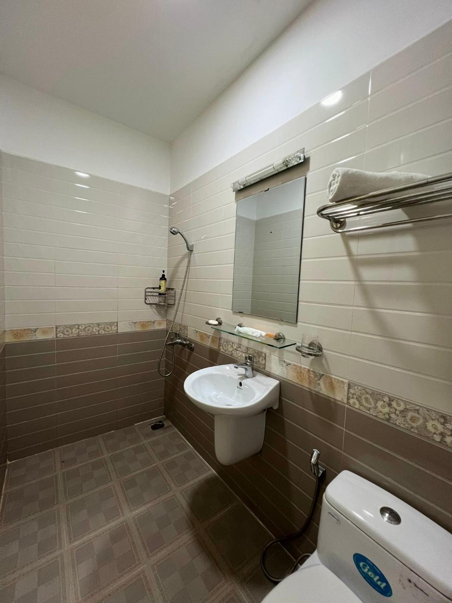 Dang Uyen 1 Hotel Đà Lạt Extérieur photo